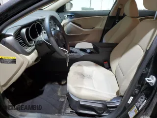 2015 Kia Optima LX z VIN 5XXGM4A77FG413983, wystawiony jako Copart lot #58971875 z przebiegiem 167 689 mil mil oraz Czysty tytuł • Clean title. Historia ofert i sprzedaży dostępna na DreamBid. Obrazek 7.