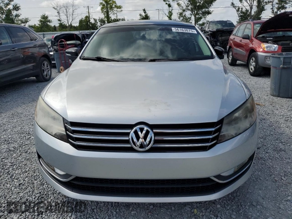 2015 Volkswagen Passat SE с VIN 1VWBS7A38FC084903, выставлен на аукционе Copart как лот 56163075 с пробегом 101 806 миль миль и Списание • Salvage title. История ставок и продаж доступна на DreamBid. Изображение 5.