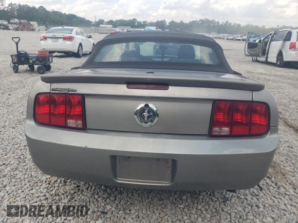 2008 Ford Mustang Deluxe with VIN 1ZVHT84NX85127400, listed as a Copart auction lot 57470935 with 262,852 mi miles and Salvage title. Bid and sale history available at DreamBid. Image 6.