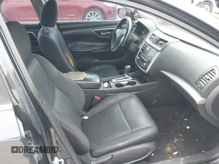 2017 Nissan Altima SV z VIN 1N4AL3AP8HC262812, wystawiony jako IAAI lot #41368404 z przebiegiem 190 734 mil mil oraz . Historia ofert i sprzedaży dostępna na DreamBid. Obrazek 5.