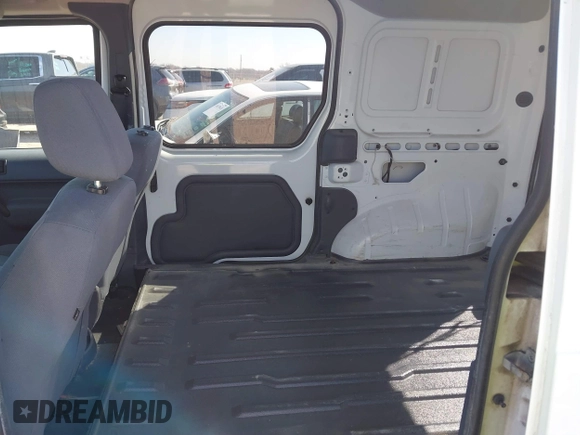 2013 Ford Transit Connect XLT z VIN NM0LS6BN7DT150756, wystawiony jako IAAI lot #41650739 z przebiegiem 272 115 mil mil oraz . Historia ofert i sprzedaży dostępna na DreamBid. Obrazek 8.
