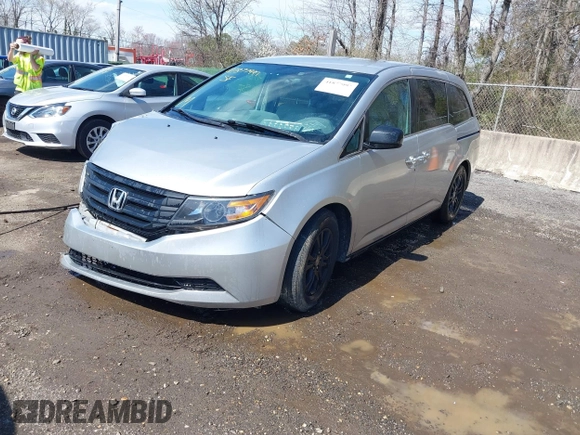 2013 Honda Odyssey EX z VIN 5FNRL5H43DB042964, wystawiony jako IAAI lot #41877997 z przebiegiem 130 282 mil mil oraz . Historia ofert i sprzedaży dostępna na DreamBid. Obrazek 2.