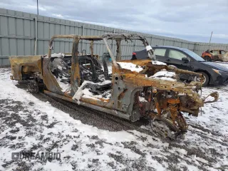 2024 Jeep Gladiator Sport z VIN 1C6HJTAG5RL133756, wystawiony jako Copart lot #83205524 z przebiegiem Nie podano mil oraz Nie do naprawy • Non repairable. Historia ofert i sprzedaży dostępna na DreamBid. Obrazek 4.