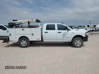 2022 Ram 2500 Tradesman with VIN 3C6UR5HJ8NG366140, listed as a IAAI auction lot 42468290 with 51,581 mi miles and . Bid and sale history available at DreamBid. Image 13.