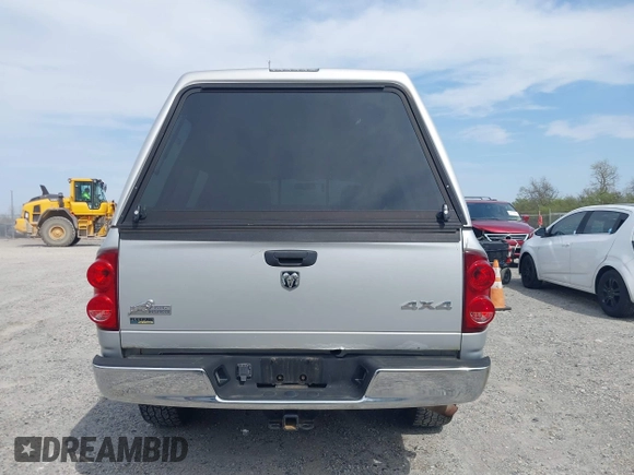 2008 Dodge 1500 SLT z VIN 1D7HU18N18S574013, wystawiony jako IAAI lot #42073938 z przebiegiem 143 365 mil mil oraz . Historia ofert i sprzedaży dostępna na DreamBid. Obrazek 17.