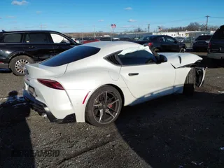 2022 Toyota GR Supra 3.0 with VIN WZ1DB0C08NW053137, listed as a IAAI auction lot 41267836 with 1 mi miles. Bid and sale history available at carsss.com. Image 4.