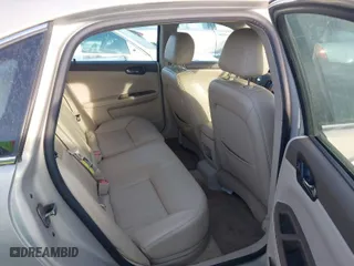 2008 Chevrolet Impala LT with VIN 2G1WT58KX89251249, listed as a IAAI auction lot 42032934 with 171,580 mi miles. Bid and sale history available at carsss.com. Image 8.