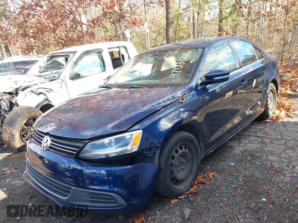 2013 Volkswagen Jetta Sedan SE with VIN 3VWDP7AJ8DM395980, listed as a IAAI auction lot 41013666 with 142,537 mi miles. Bid and sale history available at carsss.com. Image 21.