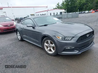 2016 Ford Mustang V6 z VIN 1FA6P8AM0G5255711, wystawiony jako IAAI lot #42424046 z przebiegiem Nie podano mil oraz . Historia ofert i sprzedaży dostępna na DreamBid. Obrazek 1.