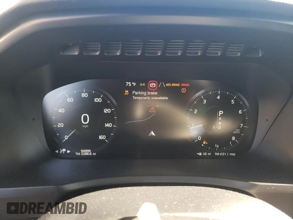 2017 Volvo XC90 Momentum with VIN YV4A22PK8H1132489, listed as a Copart auction lot 47089825 with 94,955 mi miles and Salvage Title. Bid and sale history available at carsss.com. Image 9.