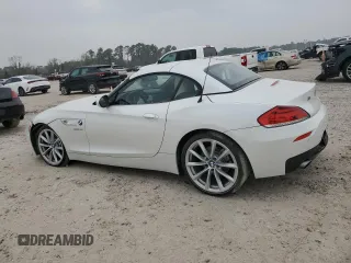 2016 BMW Z4 sDrive35i z VIN WBALM7C52G5B60024, wystawiony jako Copart lot #49235955 z przebiegiem 16 673 mil mil oraz Szkoda całkowita • Salvage title. Historia ofert i sprzedaży dostępna na DreamBid. Obrazek 2.