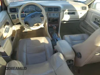 2000 Volvo S70 z VIN YV1LS56D0Y2652397, wystawiony jako Copart lot #77915954 z przebiegiem 178 061 mil mil oraz Szkody całkowita. Historia ofert i sprzedaży dostępna na DreamBid. Obrazek 8.