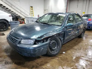 1997 Toyota Camry LE z VIN JT2BF22K0V0047532, wystawiony jako Copart lot #56109305 z przebiegiem 262 576 mil mil oraz Szkoda całkowita • Salvage title. Historia ofert i sprzedaży dostępna na DreamBid. Obrazek 1.