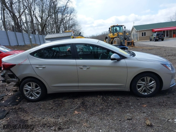 2019 Hyundai Elantra Preferred with VIN KMHD84LF5KU786841, listed as a IAAI auction lot 41988656 with 41,580 mi miles. Bid and sale history available at carsss.com. Image 14.