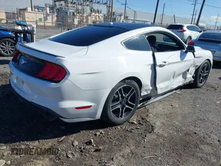 2018 Ford Mustang EcoBoost with VIN 1FA6P8TH3J5129155, listed as a IAAI auction lot 41809077 with 39,680 mi miles and . Bid and sale history available at carsss.com. Image 4.