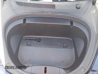 2020 Tesla Model 3 Long Range z VIN 5YJ3E1EB7LF647614, wystawiony jako Copart lot #51316115 z przebiegiem 54 917 mil mil oraz Szkoda całkowita • Salvage title. Historia ofert i sprzedaży dostępna na DreamBid. Obrazek 13.