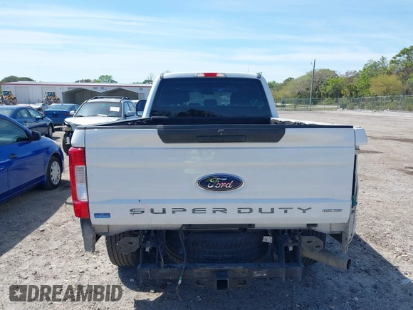 2017 Ford F-250 XLT with VIN 1FT7X2A65HEC84281, listed as a IAAI auction lot 41807451 with 50,208 mi miles and . Bid and sale history available at DreamBid. Image 17.