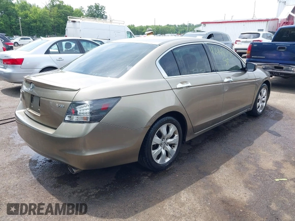 2008 Honda Accord EX z VIN 1HGCP36788A015562, wystawiony jako IAAI lot #42449058 z przebiegiem 234 155 mil mil oraz . Historia ofert i sprzedaży dostępna na DreamBid. Obrazek 4.