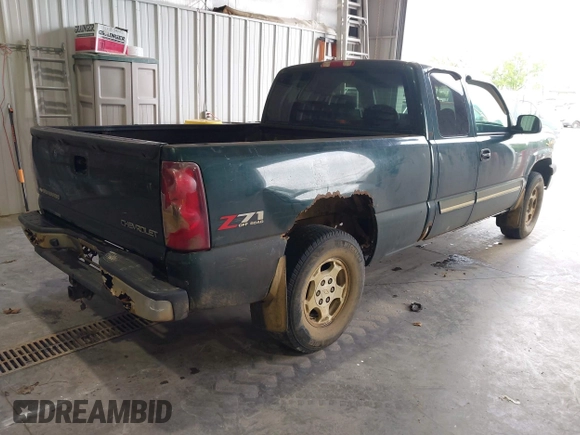 2003 Chevrolet Silverado 1500 LT with VIN 2GCEK19T431255603, listed as a IAAI auction lot 42146819 with 211,431 mi miles. Bid and sale history available at carsss.com. Image 4.