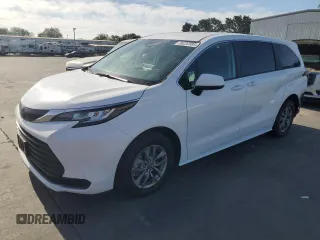2023 Toyota Sienna LE z VIN 5TDKRKEC5PS160234, wystawiony jako Copart lot #58232995 z przebiegiem 18 199 mil mil oraz Szkoda całkowita • Salvage title. Historia ofert i sprzedaży dostępna na DreamBid. Obrazek 1.