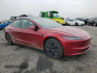 2024 Tesla Model 3 z VIN 5YJ3E1EA8RF848065, wystawiony jako Copart lot #82765684 z przebiegiem 3782 mil mil oraz Szkody całkowita. Historia ofert i sprzedaży dostępna na DreamBid. Obrazek 4.