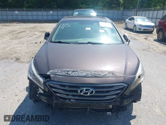 2017 Hyundai Sonata Sport with VIN 5NPE34AF4HH472661, listed as a IAAI auction lot 39608418 with Not Provided miles. Bid and sale history available at carsss.com. Image 6.