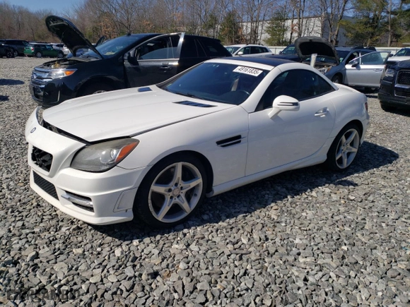 2015 Mercedes-Benz SLK-Class SLK 250 with VIN WDDPK4HA5FF099049, listed as a Copart auction lot 49161835 with 93,759 mi miles and Clean Title. Bid and sale history available at carsss.com. Image 1.