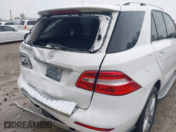 2015 Mercedes-Benz M 350 с VIN 4JGDA5JB9FA555541, выставлен на аукционе IAAI как лот 42187382 с пробегом 109 195 миль миль и . История ставок и продаж доступна на DreamBid. Изображение 18.