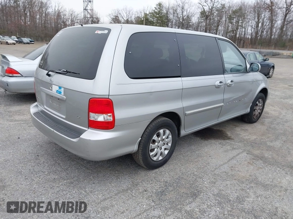 2004 Kia Sedona LX with VIN KNDUP131946545303, listed as a IAAI auction lot 41714164 with 1 mi miles. Bid and sale history available at carsss.com. Image 4.