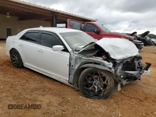 2016 Chrysler 300 with VIN 2C3CCABG8GH261391, listed as a Copart auction lot 54689084 with 82,574 mi miles and Salvage Title. Bid and sale history available at carsss.com. Image 4.