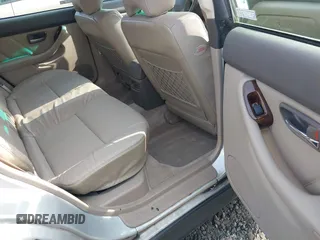 2004 Subaru Legacy Outback VDC with VIN 4S3BH896547617172, listed as a IAAI auction lot 41444575 with 163,845 mi miles and . Bid and sale history available at DreamBid. Image 8.