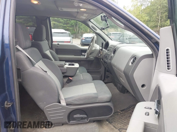 2007 Ford F-150 XLT z VIN 1FTPX14567FA09430, wystawiony jako IAAI lot #42543974 z przebiegiem 149 412 mil mil oraz . Historia ofert i sprzedaży dostępna na DreamBid. Obrazek 5.