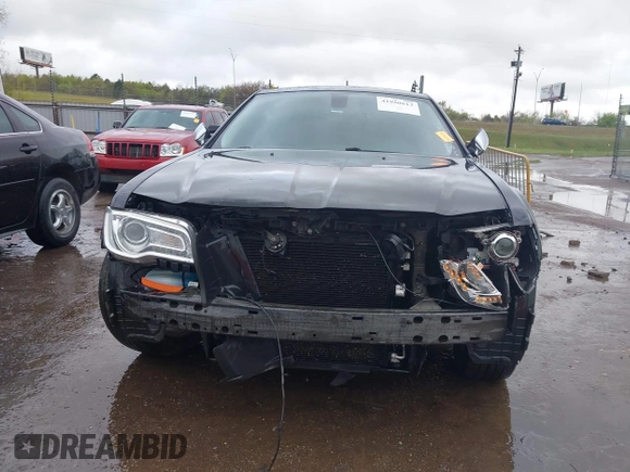 2019 Chrysler 300 Limited with VIN 2C3CCAKG1KH586537, listed as a IAAI auction lot 41950613 with 113,161 mi miles and . Bid and sale history available at carsss.com. Image 12.