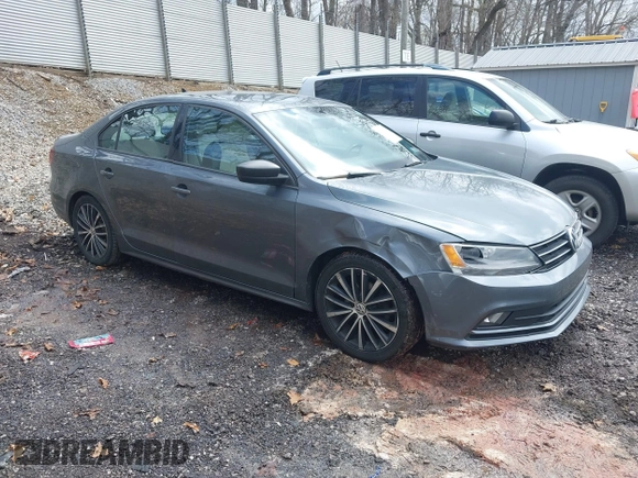 2016 Volkswagen Jetta Sport z VIN 3VWD17AJ7GM225289, wystawiony jako IAAI lot #41978267 z przebiegiem 142 556 mil mil oraz . Historia ofert i sprzedaży dostępna na DreamBid. Obrazek 1.