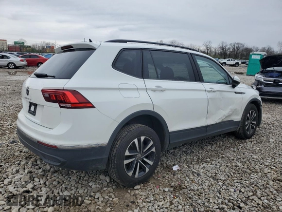 2022 Volkswagen Tiguan S with VIN 3VV1B7AX4NM014962, listed as a Copart auction lot 51811795 with 70,436 mi miles and Salvage title. Bid and sale history available at DreamBid. Image 3.