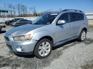 2010 Mitsubishi Outlander SE with VIN JA4AS3AW3AZ014906, listed as a Copart auction lot 46475185 with 127,310 mi miles and Salvage Title. Bid and sale history available at carsss.com. Image 1.