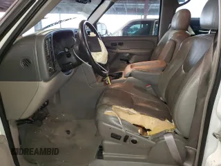 2004 GMC Yukon SLE with VIN 1GKEK13TX4J244318, listed as a Copart auction lot 82329764 with 172,216 mi miles and Salvage Title. Bid and sale history available at carsss.com. Image 7.