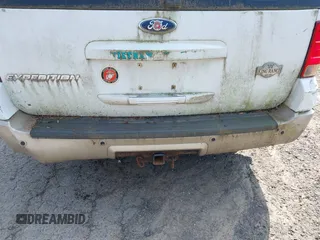 2006 Ford Expedition Eddie Bauer with VIN 1FMFU18516LA39641, listed as a IAAI auction lot 42833907 with 149,609 mi miles and . Bid and sale history available at DreamBid. Image 12.