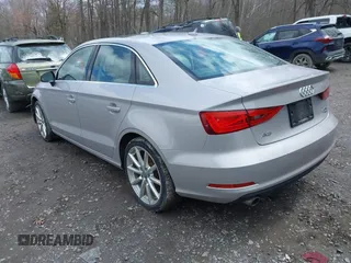 2015 Audi A3 z VIN WAUEFHFF9F1030113, wystawiony jako IAAI lot #41953949 z przebiegiem 98 755 mil mil oraz . Historia ofert i sprzedaży dostępna na DreamBid. Obrazek 3.