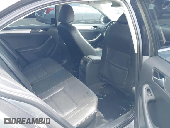 2017 Volkswagen Jetta SE with VIN 3VWDB7AJ6HM336253, listed as a IAAI auction lot 42205788 with 132,767 mi miles and . Bid and sale history available at DreamBid. Image 8.