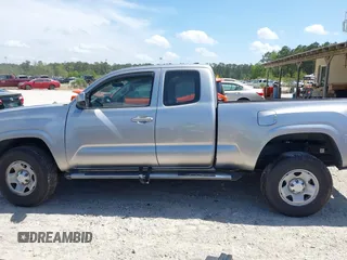 2017 Toyota Tacoma SR с VIN 5TFSX5ENXHX057797, выставлен на аукционе IAAI как лот 41951584 с пробегом 113 113 миль миль и . История ставок и продаж доступна на DreamBid. Изображение 14.