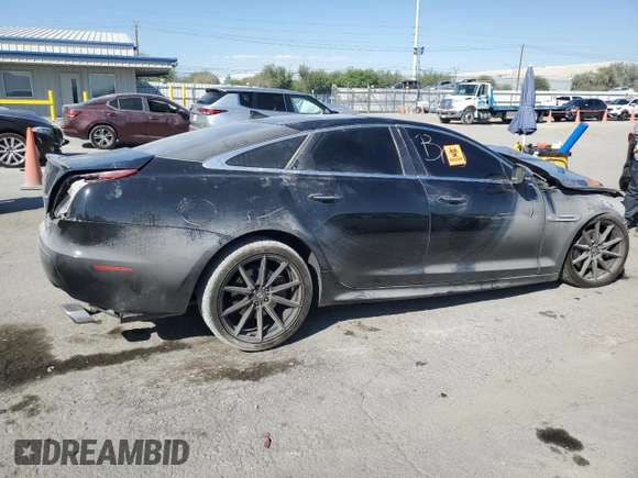 2015 Jaguar XJ z VIN SAJWA1CZ9F8V86796, wystawiony jako Copart lot #76458134 z przebiegiem Nie podano mil oraz Szkoda całkowita • Salvage title. Historia ofert i sprzedaży dostępna na DreamBid. Obrazek 3.