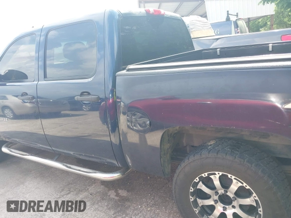 2010 Chevrolet Silverado 1500 LT with VIN 3GCRKSEA1AG223465, listed as a IAAI auction lot 42126593 with 196,338 mi miles and . Bid and sale history available at DreamBid. Image 14.