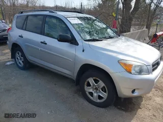 2007 Toyota RAV4 with VIN JTMZD33VX76049525, listed as a IAAI auction lot 42066036 with 212,342 mi miles. Bid and sale history available at carsss.com. Image 1.