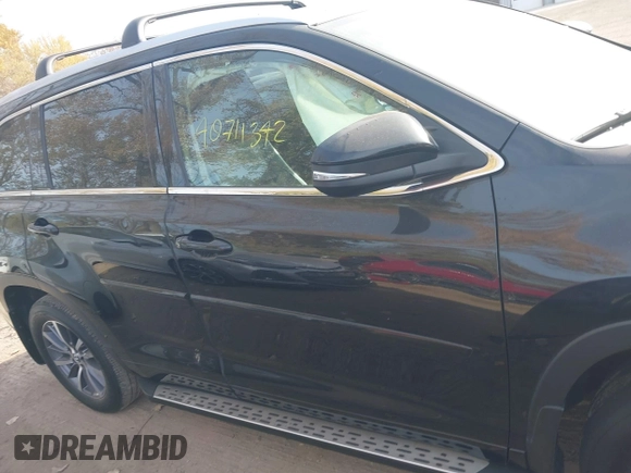 2017 Toyota Highlander XLE with VIN 5TDJZRFH6HS468478, listed as a IAAI auction lot 40711342 with 197,481 mi miles and . Bid and sale history available at DreamBid. Image 14.