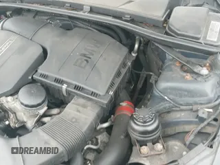 2011 BMW 3 Series 335i с VIN WBAKG7C59BE263045, выставлен на аукционе IAAI как лот 42035151 с пробегом 125 675 миль миль и . История ставок и продаж доступна на DreamBid. Изображение 12.