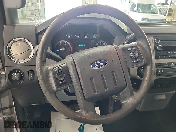 2016 Ford F-250 Lariat z VIN 1FT7W2BT3GEA23768, wystawiony jako IAAI lot #42404137 z przebiegiem 216 722 mil mil oraz . Historia ofert i sprzedaży dostępna na DreamBid. Obrazek 50.
