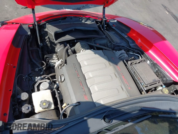 2015 Chevrolet Corvette 1LT z VIN 1G1YA2D77F5122992, wystawiony jako IAAI lot #42386670 z przebiegiem 59 722 mil mil oraz . Historia ofert i sprzedaży dostępna na DreamBid. Obrazek 10.