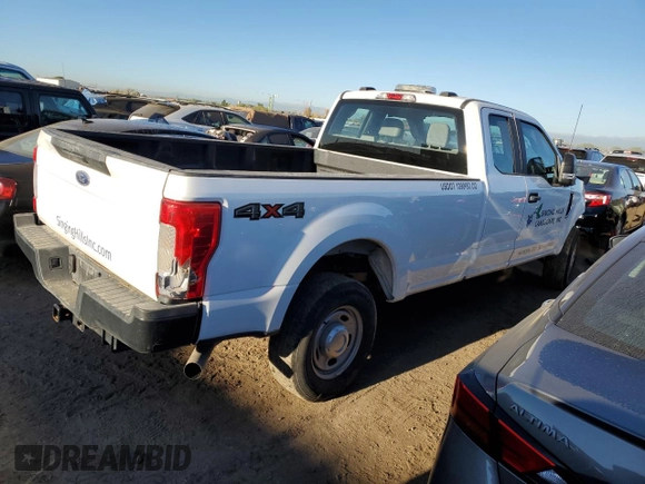 2022 Ford F-350 with VIN 1FT8X3BN8NEF25861, listed as a Copart auction lot 72561044 with 23,933 mi miles and Salvage title. Bid and sale history available at DreamBid. Image 3.