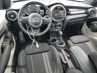 2016 MINI Hardtop 4 Door S z VIN WMWXU3C51G2D29333, wystawiony jako Copart lot #52899195 z przebiegiem 79 860 mil mil oraz Szkoda całkowita • Salvage title. Historia ofert i sprzedaży dostępna na DreamBid. Obrazek 8.
